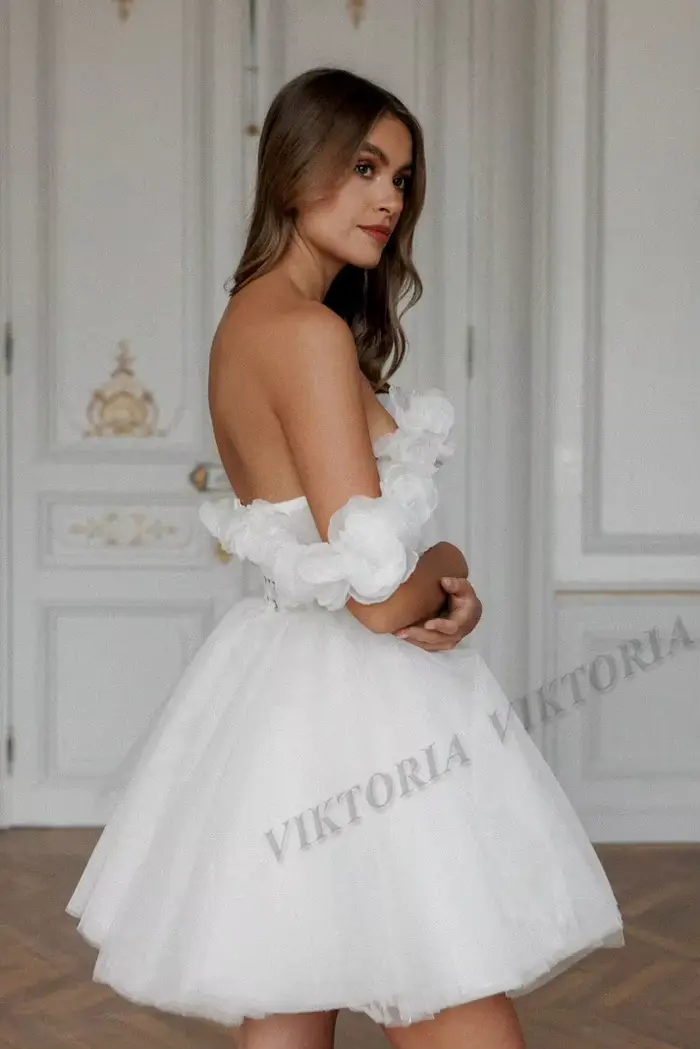Robe de Mariée Courte VIKTORIA en Tulle Polyesters Plissée avec Lacets pour Femmes Occasions Spéciales Personnalisée