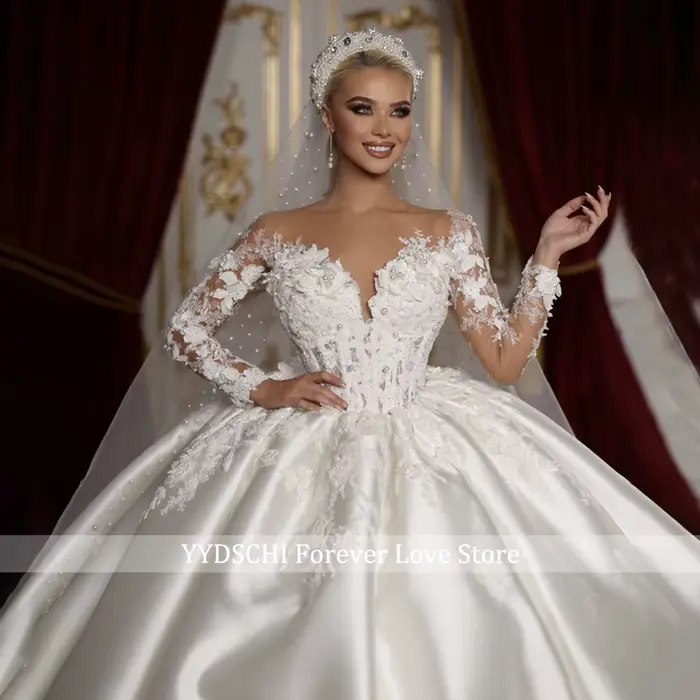 Robe de mariée exquise en polyester avec décolleté cœur et appliques en satin pour femmes occasions spéciales