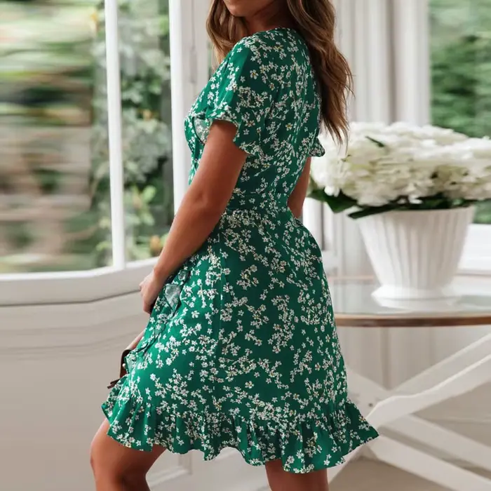 Robe Boho mini fleurie col en V avec volants pour femmes style décontracté été à offrir occasions spéciales