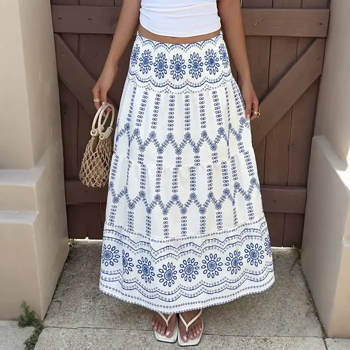 Nouvelle Collection Été 2026 : Robe Mi-Longue Bohème Tendance Vacances à Motifs Ethniques