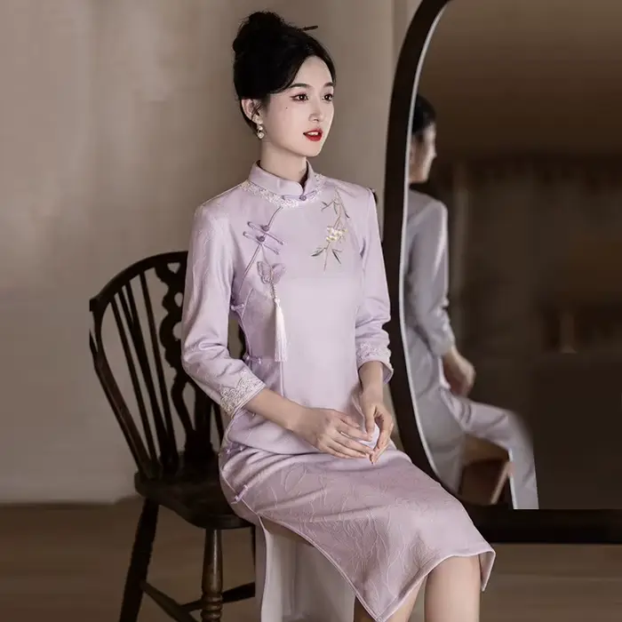 Qipao – robe traditionnelle chinoise à col Mandarin