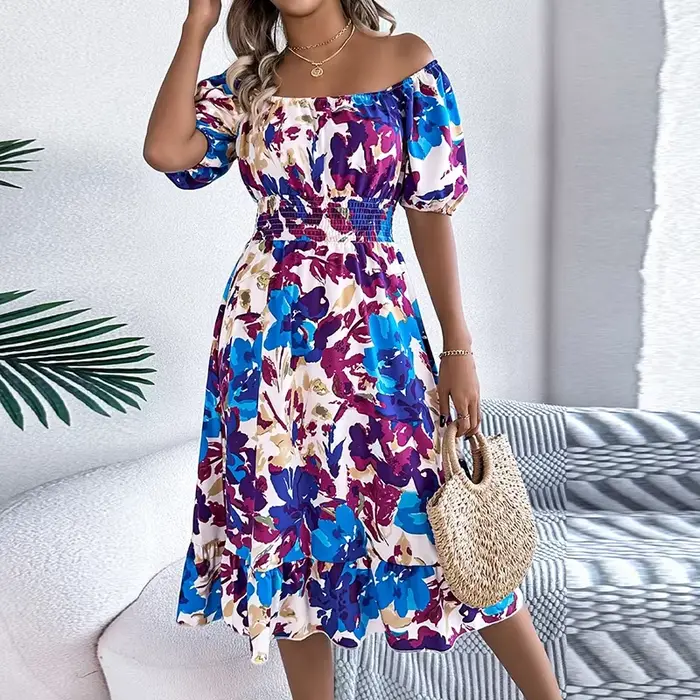 Robe bohème été polyester col carré mi-mollet manches courtes femme style bohème occasions spéciales