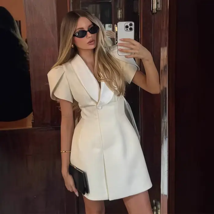 Robe Blazer blanche sur mesure pour femmes