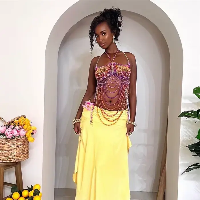 Robe de vacances 2025 nouvelles femmes Sexy à la main Multi perle chaîne de corps mode Bikini soutien-gorge licou romantique haut court maillots de bain bijoux