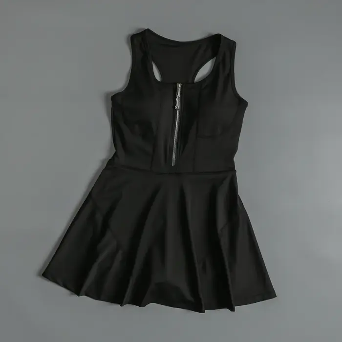 Robe de tennis pour femmes en polyester haute élasticité pour sport et yoga élégante et confortable pour l'entraînement et les compétitions