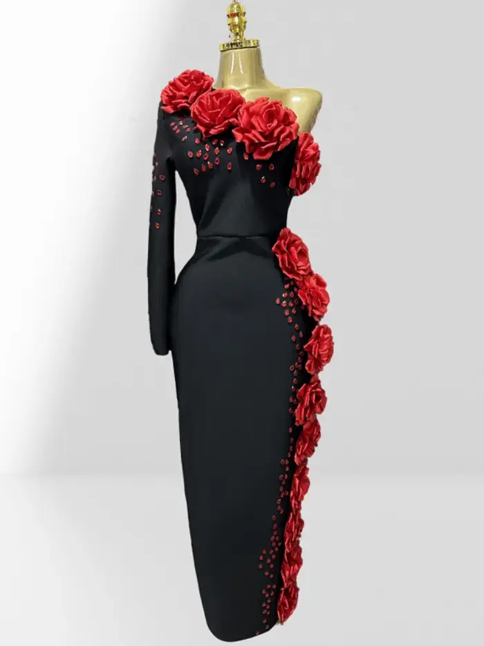 2025 nouvelles fleurs rouges brillant diamants Sexy épaule Oblique noir robe de pansement femme
