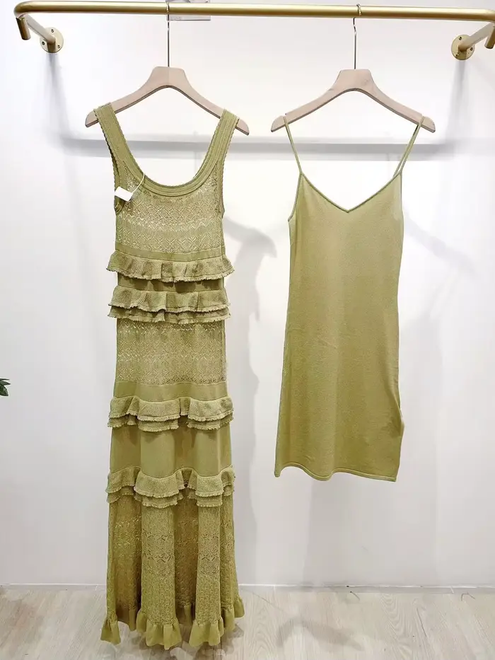 Nouvelle robe d'été 2026 style français, taille cintrée, pour vacances en bord de mer + bretelles co
