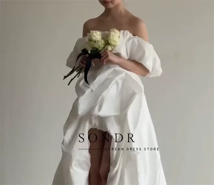 Robes de mariée japonaises modernes Sondr personnalisées