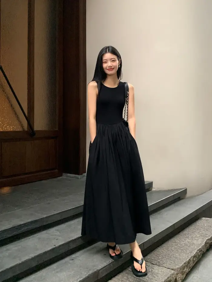 Robe mi-longue noire vintage pour femmes