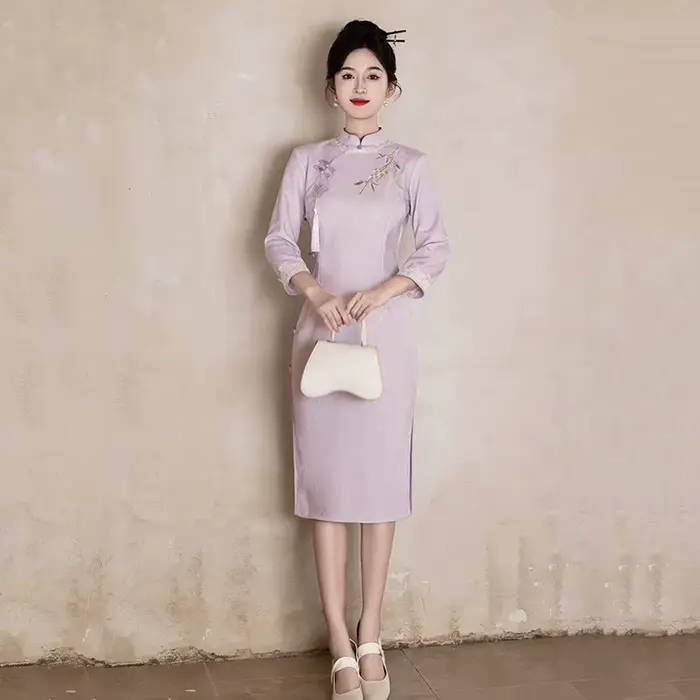 Qipao – robe traditionnelle chinoise à col Mandarin
