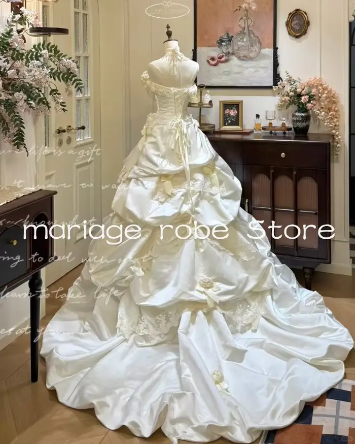 Robes de mariée rétro victoriennes ivoire