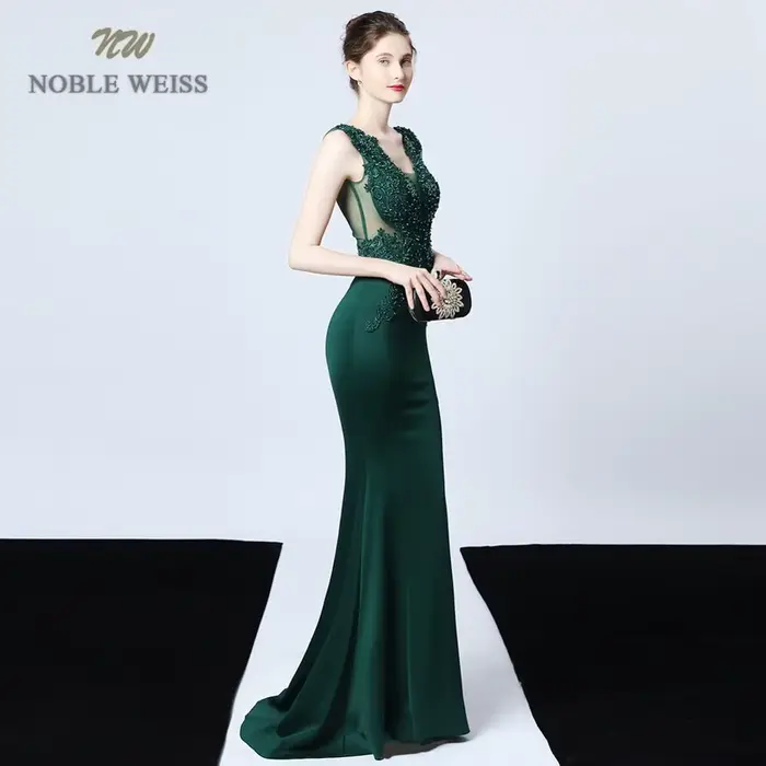 Robe de soirée en satin sirène à col en V