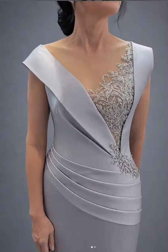 Robe de soirée de mariage personnalisée élégante en dentelle avec appliques et perles pour mères du marié et de la mariée pour cérémonies formelles