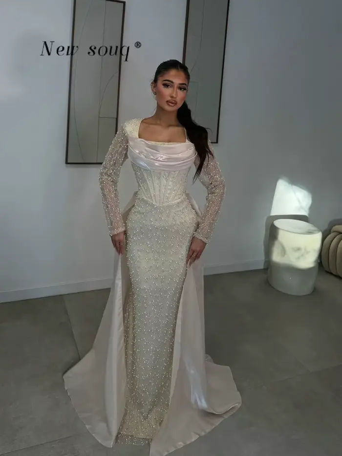 Robes de bal arabes marron chocolat à manches longues avec jupe brillante