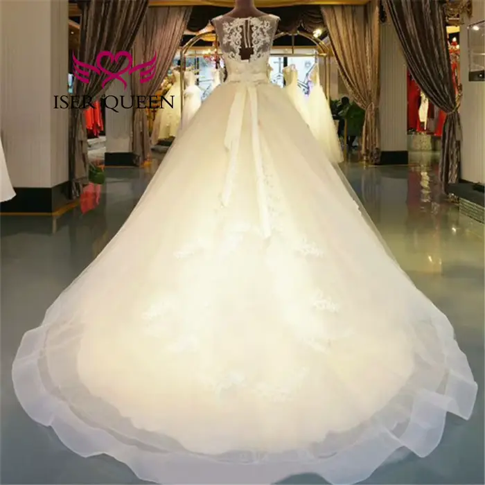 Robe de mariée princesse personnalisée à dos évidé