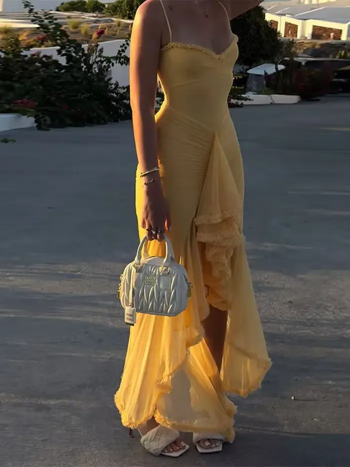 Robe Maxi plissée jaune à volants irréguliers pour femmes, Sexy, sans manches, dos nu, Slim, Robes de soirée élégantes, 2024