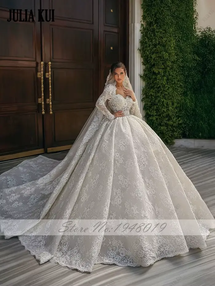 Julia Kui – robe de mariée en dentelle sur mesure