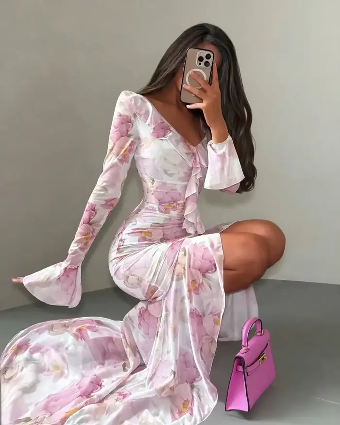 Robe longue en mousseline rose à imprimé floral