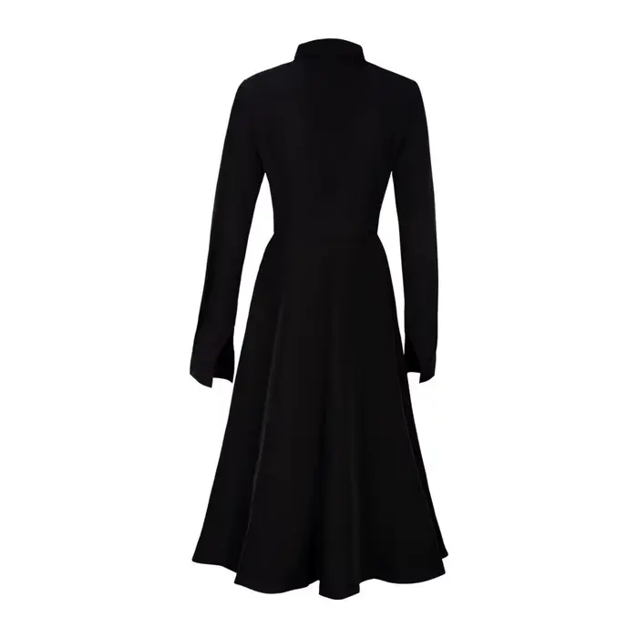 Robe noire élégante pour femme
