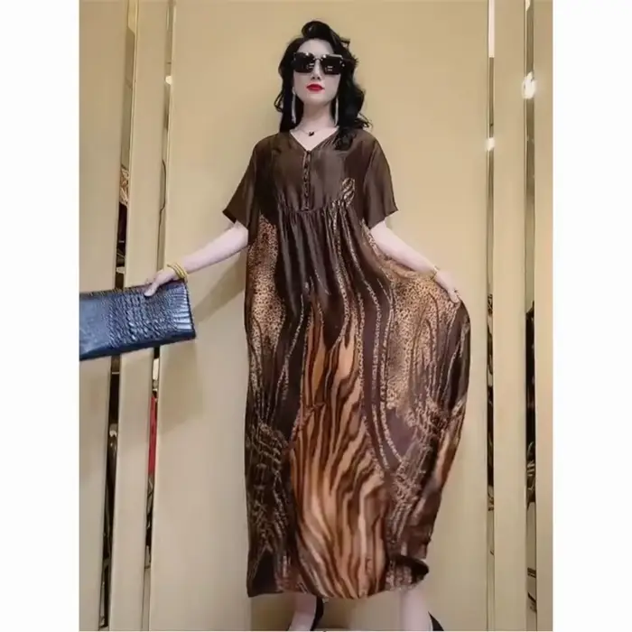 Robe longue en soie glacée pour femmes