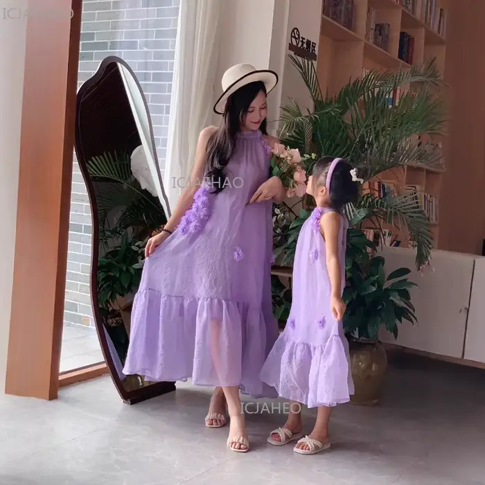 Nouvelles Robes Assorties Mère-Fille Style Français Tenues Familiales Femmes Filles Robe Longue Maxi d'Été Col Halter
