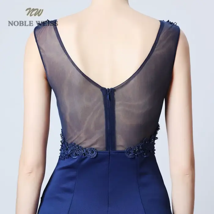 Robe de soirée en satin sirène à col en V