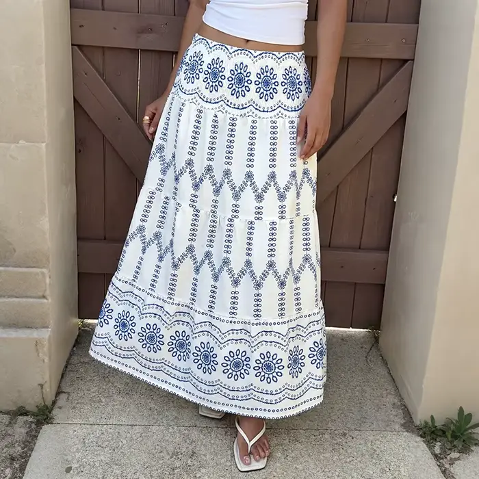 Nouvelle Collection Été 2026 : Robe Mi-Longue Bohème Tendance Vacances à Motifs Ethniques