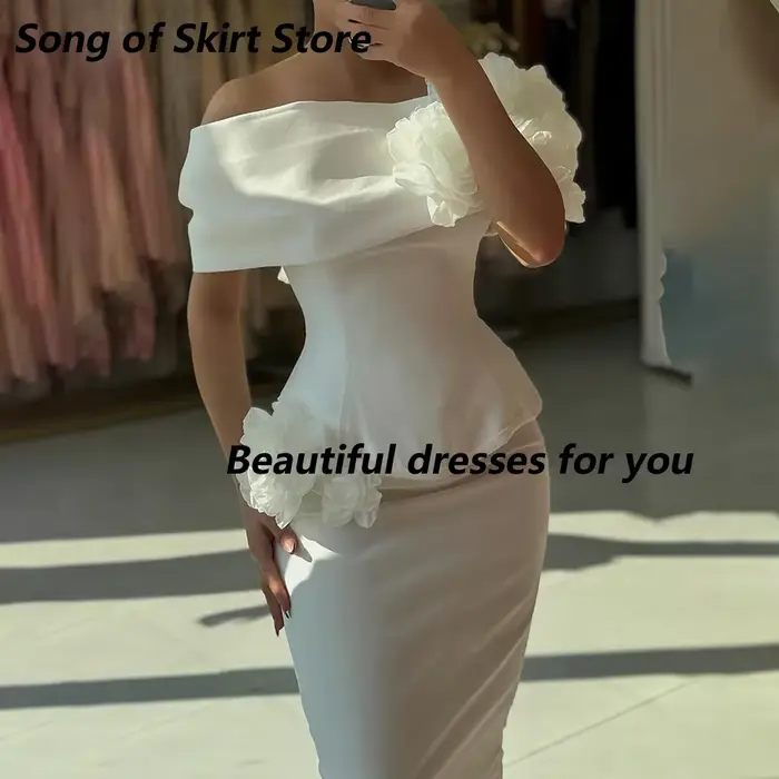 Robe de bal blanche et noire tendance