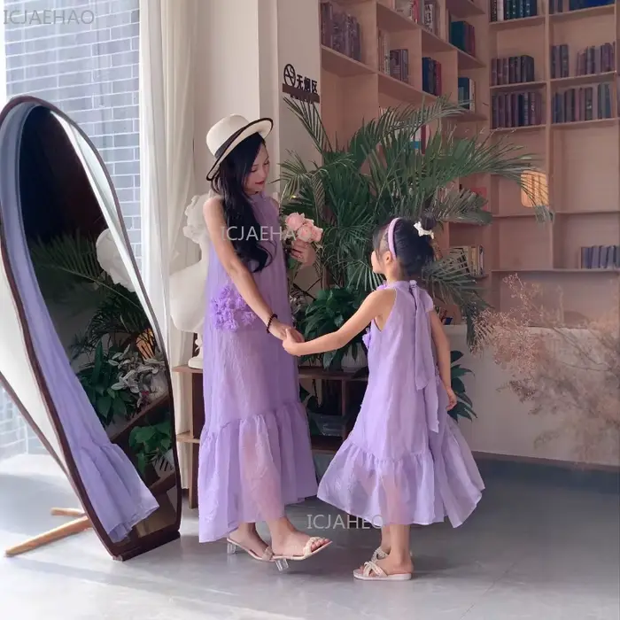 Nouvelles Robes Assorties Mère-Fille Style Français Tenues Familiales Femmes Filles Robe Longue Maxi d'Été Col Halter