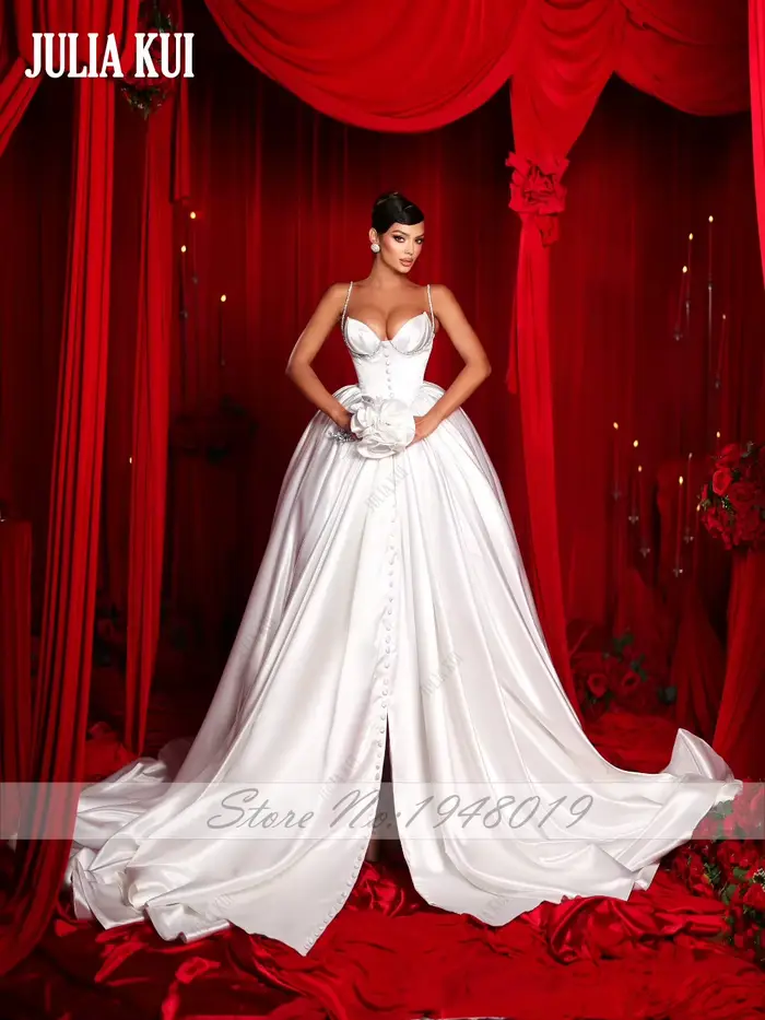 Julia Kui – Robes de mariée luxueuses en satin sur mesure