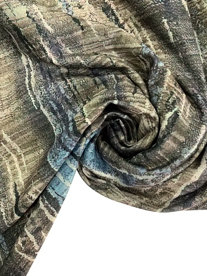Robe longue grise et bleue à imprimé texturé abstrait pour femme