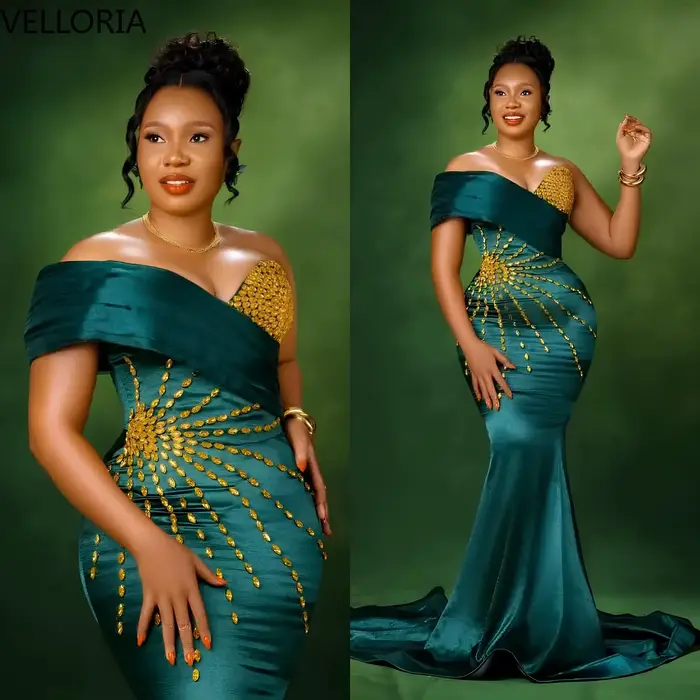 Robe de soirée sirène africaine vert émeraude, épaules dénudées, perles dorées, moulante, robe forme