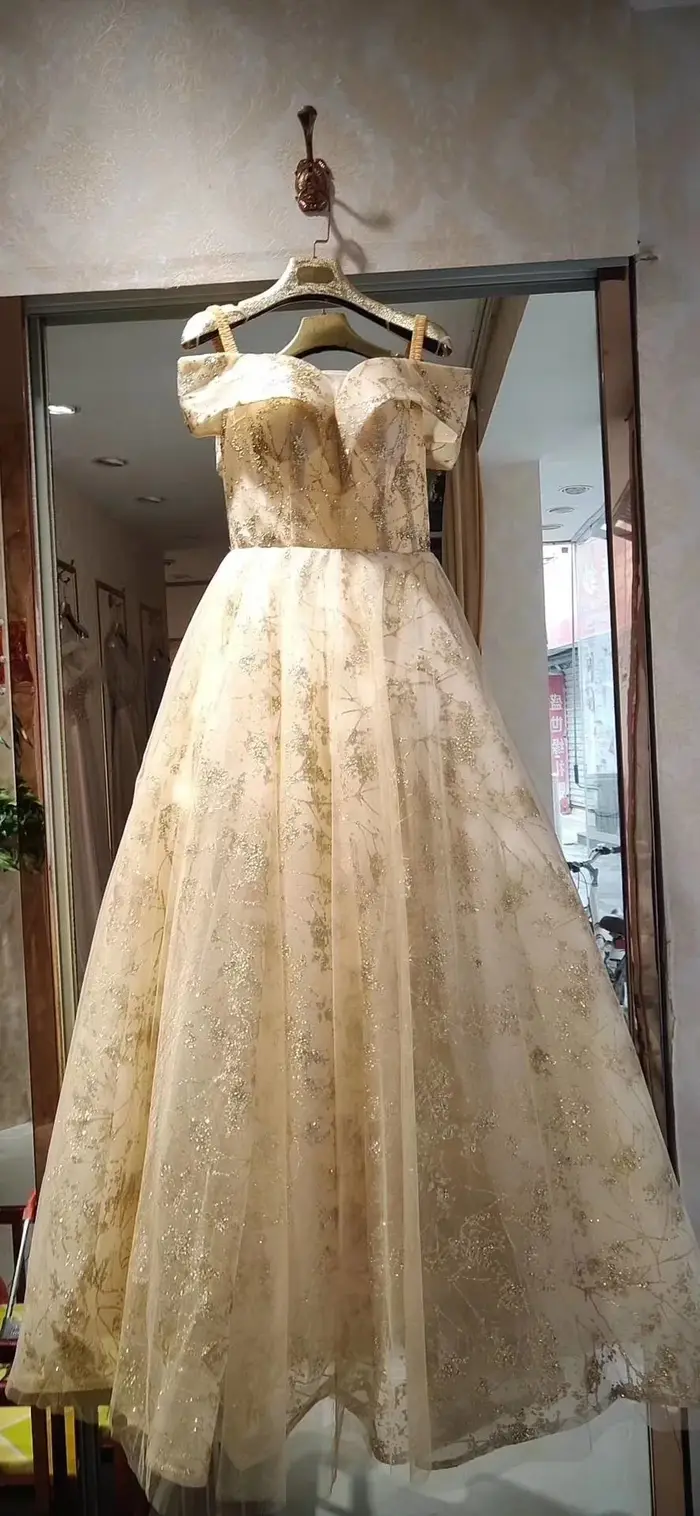 Robe de Soirée Rouge en Tulle à Paillettes pour Femme