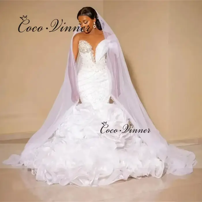 Robe de mariée sirène personnalisée avec traîne à volants