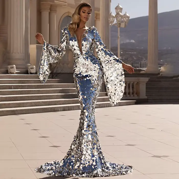 Robe de soirée sirène élégante pour femme, avec sequins argentés, col en V, manches évasées, pour occasions spéciales et événements nocturnes