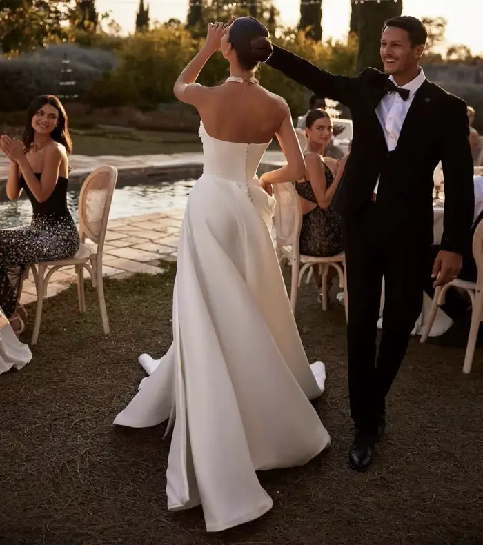 Robe de mariée sirène sur mesure avec jupe détachable, décolleté cuillère, appliques et dentelle, pour mariage civil, bohème, plage, occasions spéciales