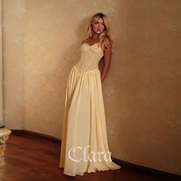 Robe de soirée Clara en dentelle avec sangles spaghetti pour femmes, sur mesure, sans manches, élégante pour mariage et cérémonie