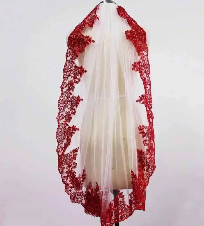 Photos réelles personnalisées dentelle rouge courte une couche blanc/ivoire Tulle voile de mariage a