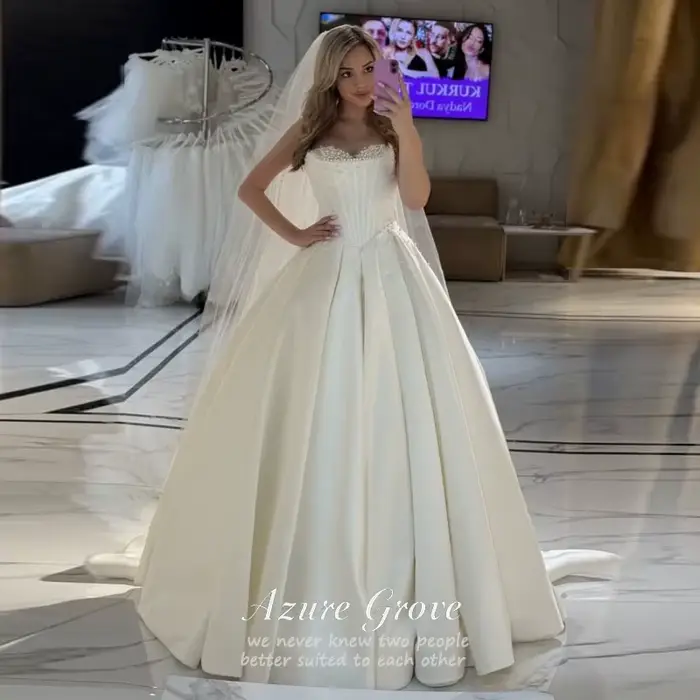 Robe de mariée sur mesure Azure Grove sans bretelles en satin élégante pour femmes occasions spéciales fiançailles