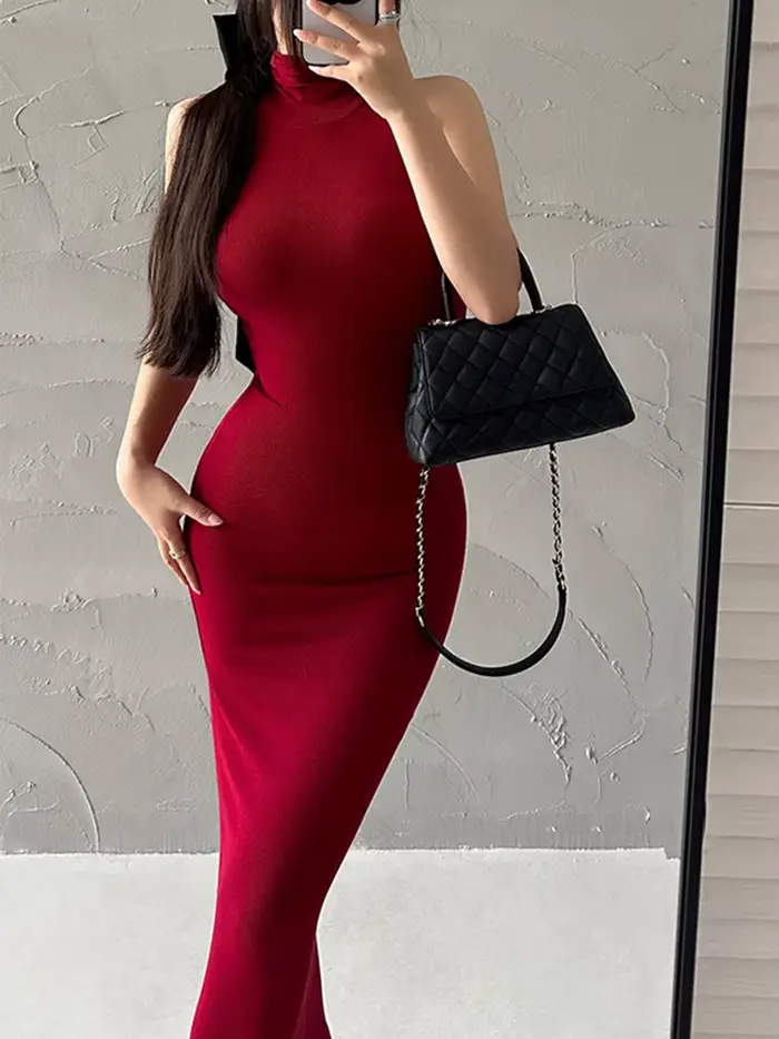 Robe mi-longue rouge à col roulé pour femmes