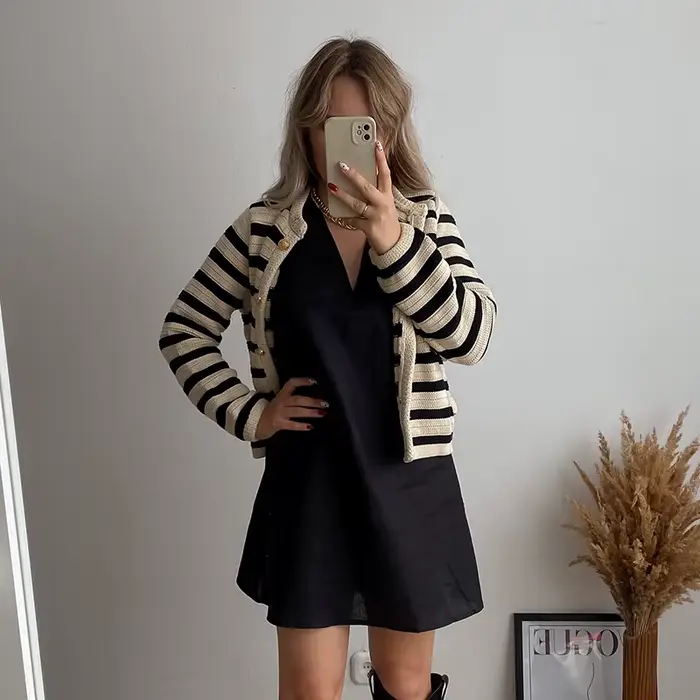 Robe en viscose et lin pour femmes, col en V, sans manches, élégante et décontractée, idéale pour les soirées estivales et les occasions spéciales