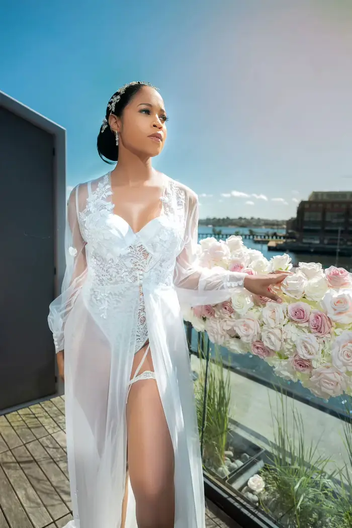 Robe de mariée en dentelle chic et chemise de nuit