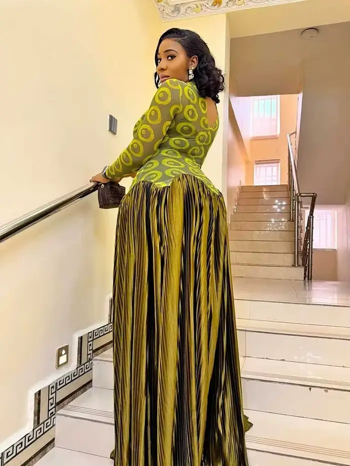 Robe vert olive taille haute manches longues pour femmes occasion spéciale soirée plissée extensible polyester