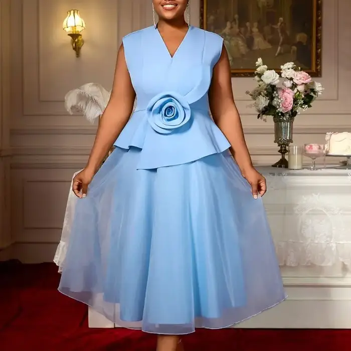 Robe bleue élégante en polyester une ligne tulle 3D fleur col en V peplum pour femmes grandes tailles occasions spéciales mariage soirée de gala
