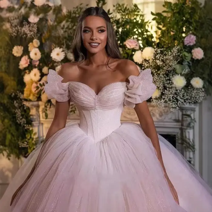 Robe de mariée de luxe palais à épaules dénudées brodée de paillettes et dentelle pour femmes grandes occasions spéciales
