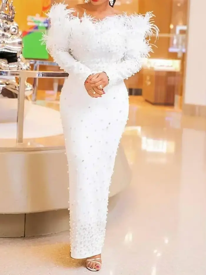 Robe de soirée longue en plumes blanches pour femmes