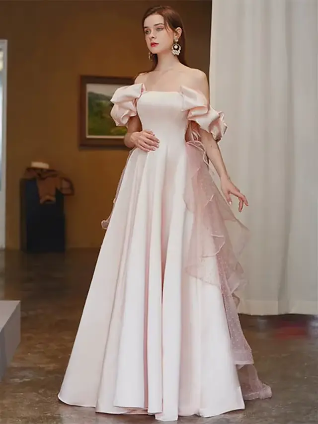 Robe de mariée trapèze à manches courtes