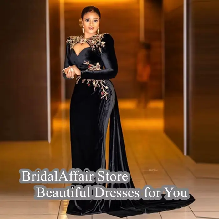 Robe de soirée sirène vintage en velours noir avec appliques florales et perles