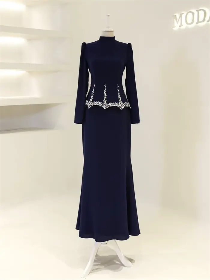 Robe de soirée Contessa en satin mauve avec manches bouffantes et décoration en perles pour femmes de tous âges occasions spéciales mariage soirée galas