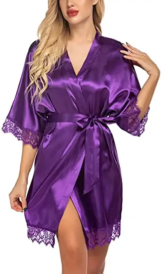Robe monochrome en dentelle soyeuse pour femmes